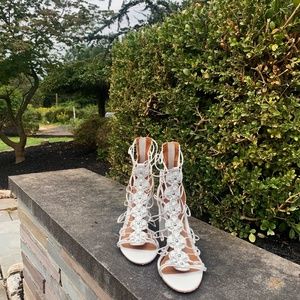 GENTLY USED ELIE TAHARI BLOCK HEELS
